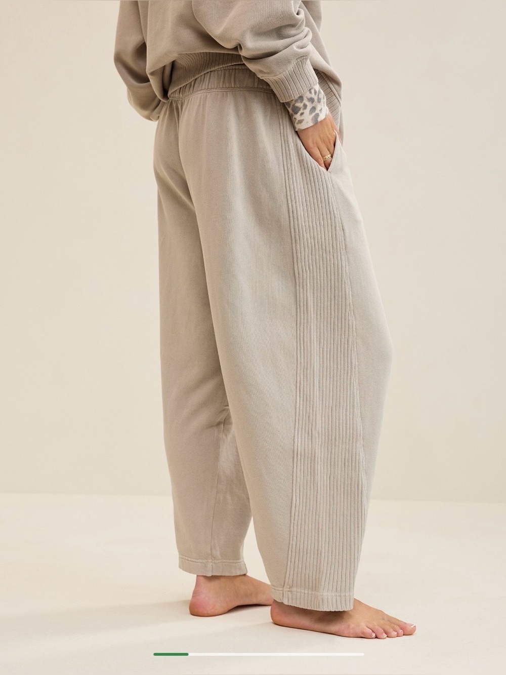 Aerie Women’s Oh Snap Barrel Sweatpants Color Stone Harbor size S Regular